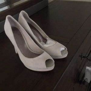 Cole Hann Pumps